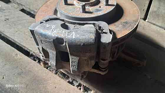 Поворотный кулак в сборе со ступицей для Suzuki Grand Vitara 2008–2015. Киев