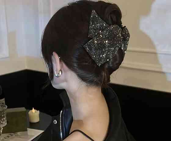 Заколка-крабік для волосся "Бант зі стразами" Сміла