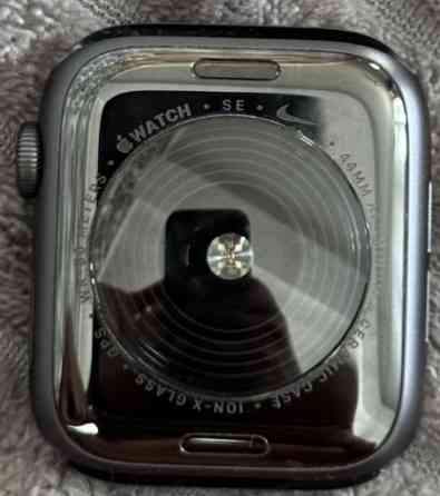 Смарт -Часы: Apple Watch SE Nike + 44mm. Киев