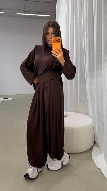 Жіночий стильний повсякденний костюм турецька віскоза Шоколад, 42/44 Одеса - фото 2