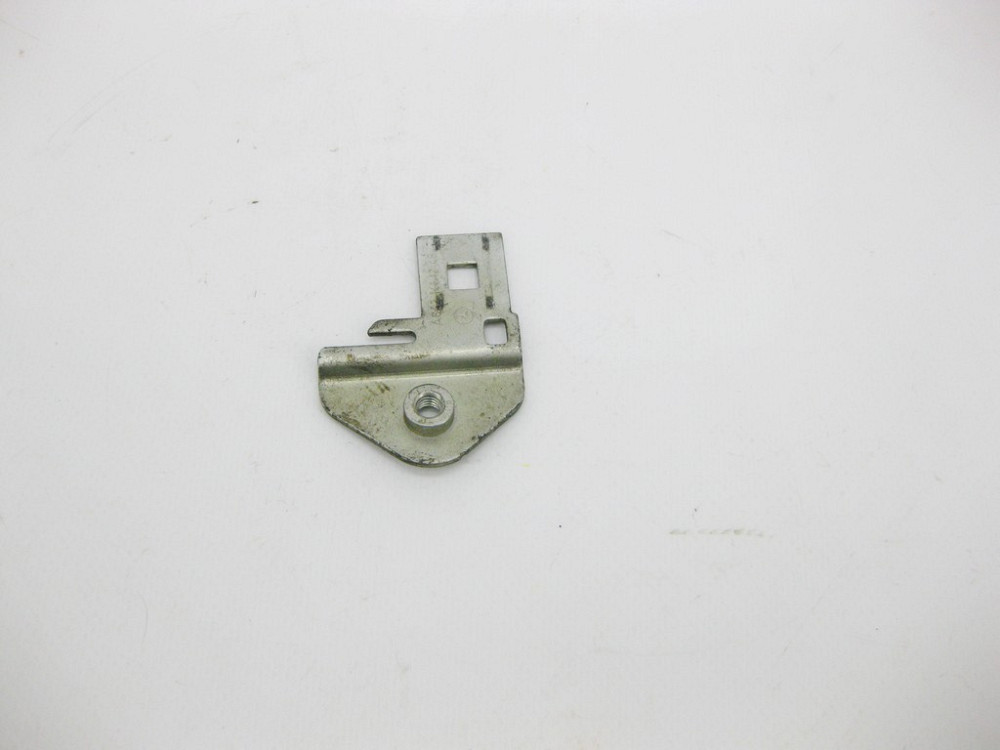 Mercedes-Benz  A6421411240 Кронштейн - тримач перемикаючого клапана системи ОГ для двигуна OM642 V6 3.0 cdi Одесса - изображение 3