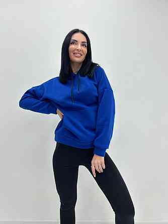 Однотонный батник с капюшоном 