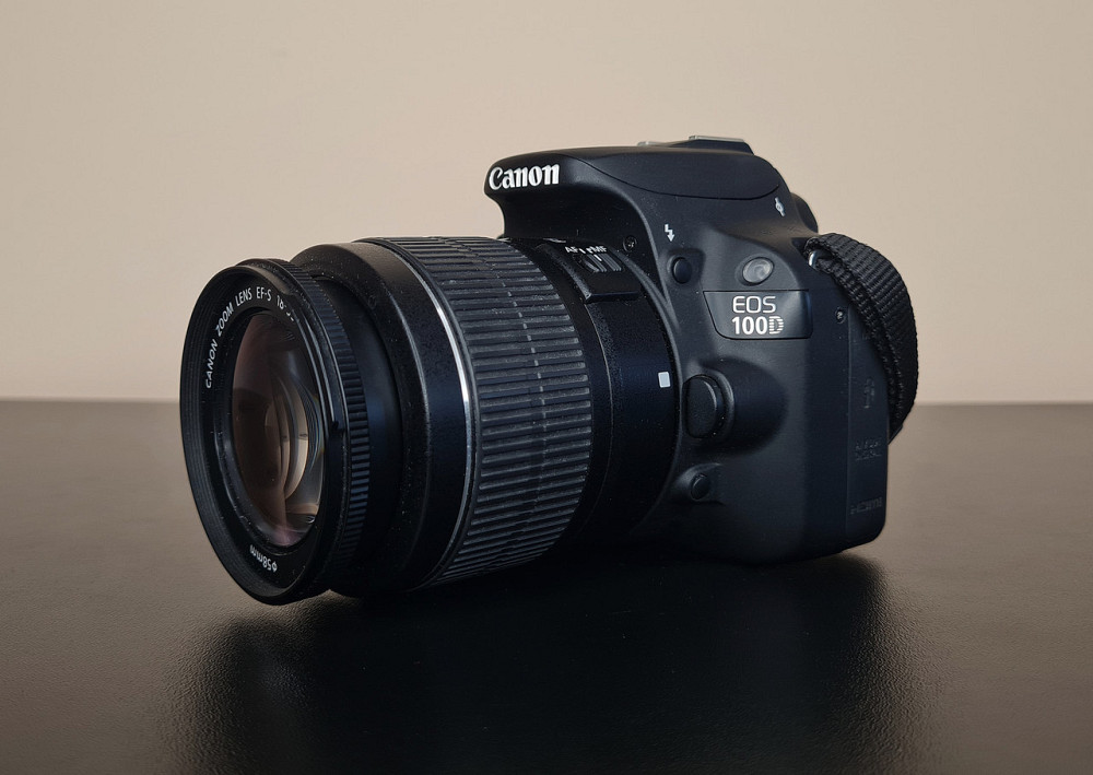 Дзеркальний фотоапарат Canon D100 + kit об'єктив 18-55 мм Клевань - фото 1