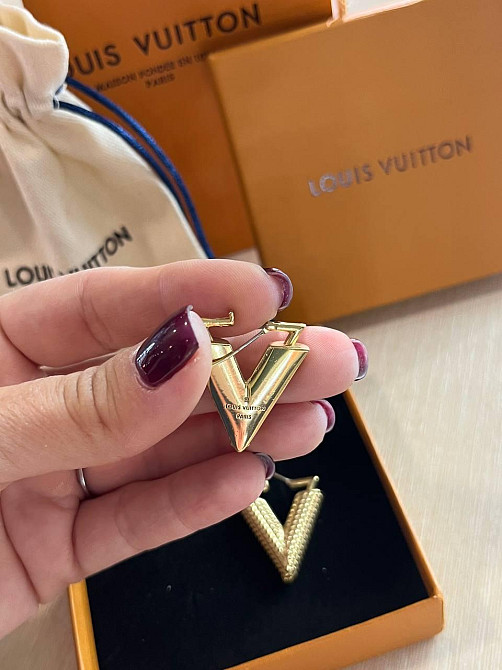 Луї Віттон сережки / Louis Vuitton сережки у формі трикутника Одеса - фото 3