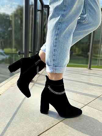 Nivelle Черевики жіночі NIVELLE чорні замша натуральна каблук 9см розмір 39 (5409/8018-8048) Коломыя