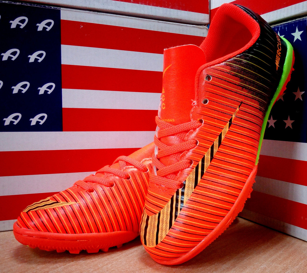 Подростковые сороконожки копы Nike Mercurial CR7,р.32(21,5)см Сумы - изображение 1