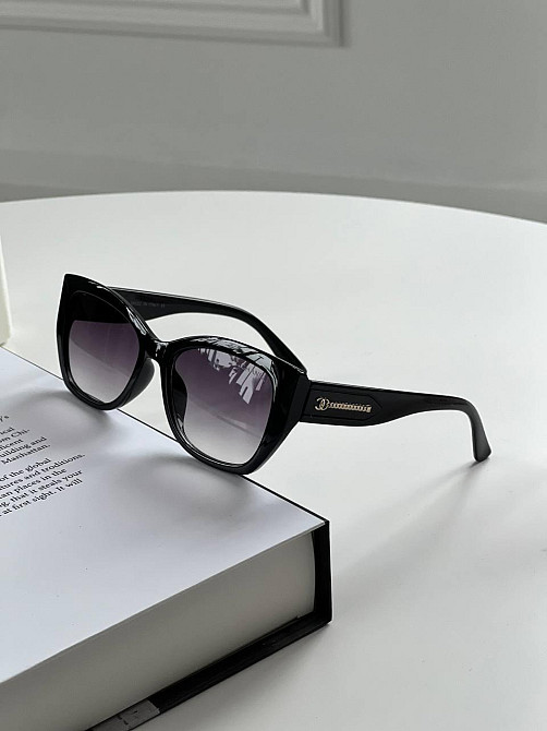 Жіночі окуляри Chanel для середньої особи стильне рішення, що поєднує елегантність та комфорт Київ - фото 4