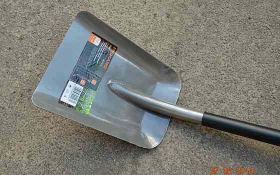 Лопата Совкова Fiskars Ergonomic (132400/1001579) Нововолинськ