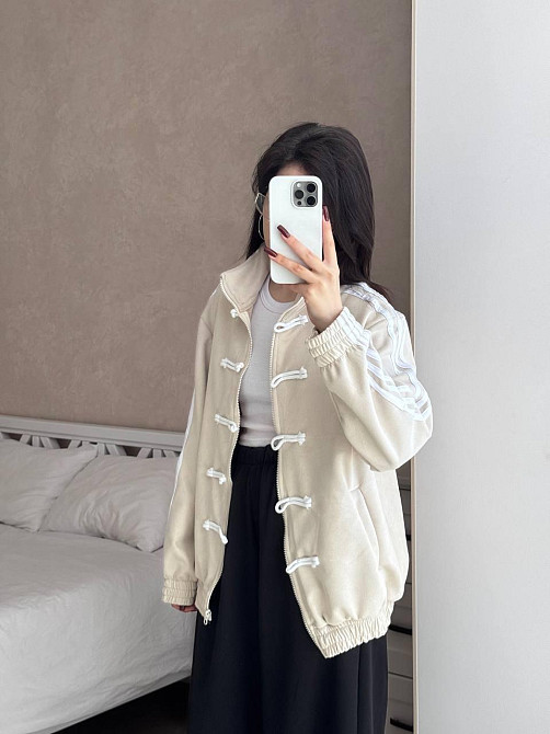 Унісекс оверсайз стильний бомбер із замші турецький замш Беж Одеса - фото 2