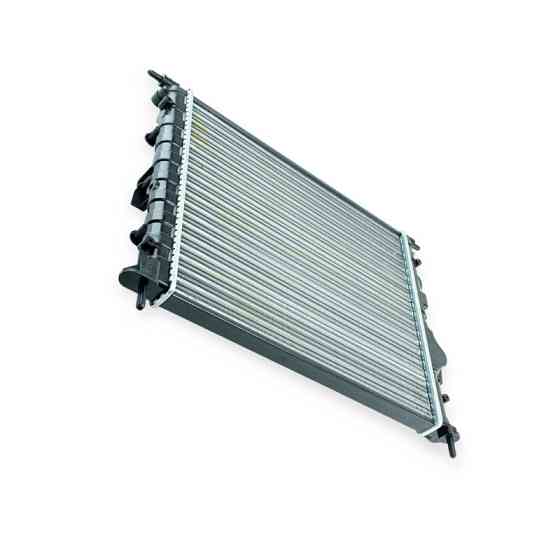 Радіатор охолодження двигуна Logan 1.4, 1.6 без кондиціонера (до 2008 р.в.) Мукачево