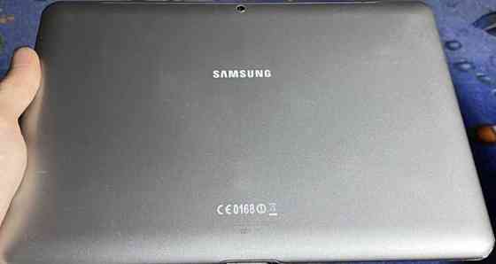 Планшет в ідеальному стані Samsung Galaxy Tab 10.1 + зарядка. Київ
