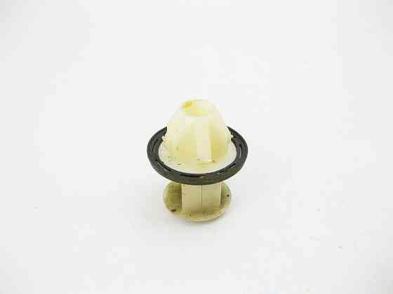 Mercedes-Benz  A0009917298 Кріплення зовнішнього пластикового порогу нижнє E-class W212 C-Class Estate S204 C-Class W204 C-Class Coupe C204 E-class S2 Одесса