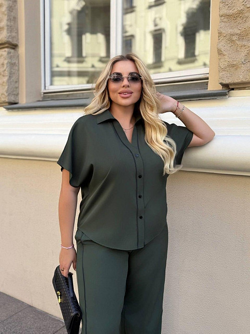 Костюм из софта: короткий рукав и прямые брюки, контрастная окантовка, изумрудный, размер 54/56 Лубны - изображение 4