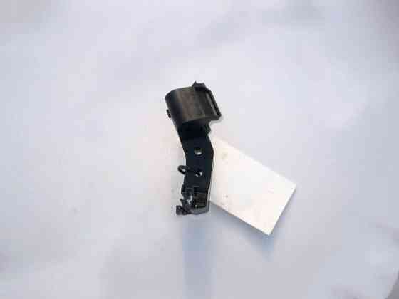 Mercedes-Benz  A2057330114 Тримач - кронштейн рами ручки та замка задніх лівих дверей C-Class W205 Одеса