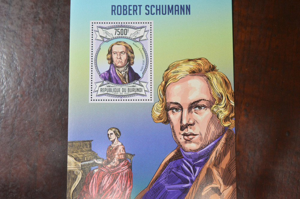 Бурунді. Марки. Блок. (А-39) Полтава - фото 1