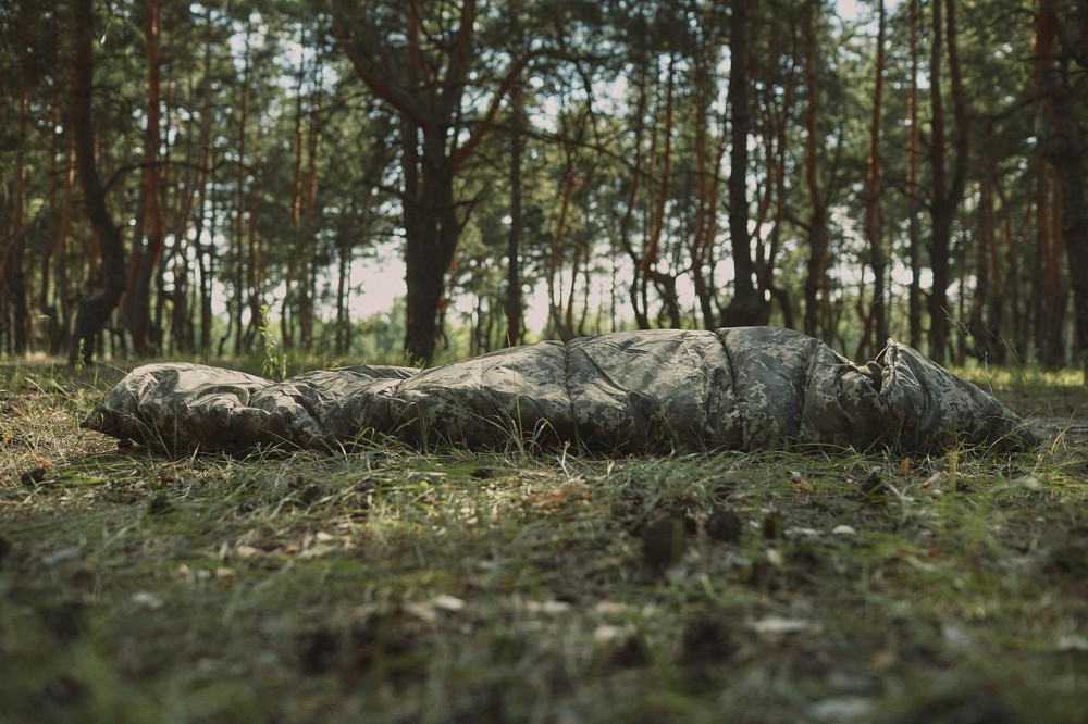 Тактичний теплий спальний мішок піксель на флісі розміром 220*73 см з ковдрою та капюшоном для військовослужбовців   WAR Львів - фото 3