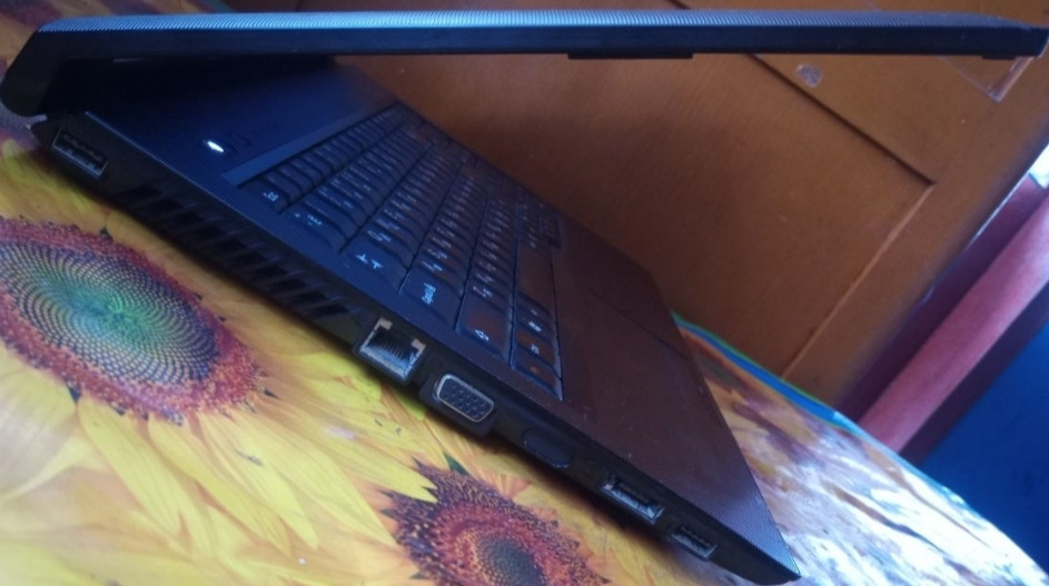 Ноутбук: Lenovo B560, 1TB, Core i3, 2x2 40ГГц.RAM8Gb. NVIDIA 1Gb. Київ - фото 2