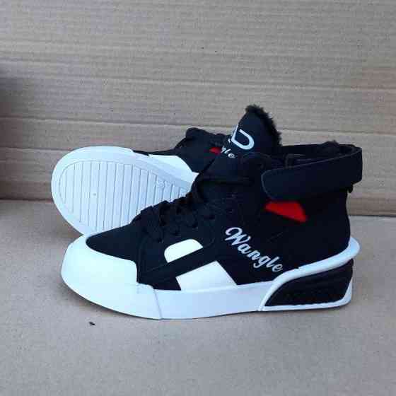 Зимові жіночі Кросівки на хутрі Чорні Снікерси Черевики (розміри: 36,39,41) Дніпро