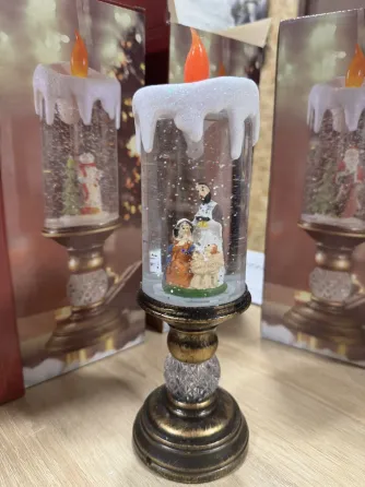 Дева-Мария Декоративная новогодняя LED свеча со снегом, 25см, от батареек и USB Коломия