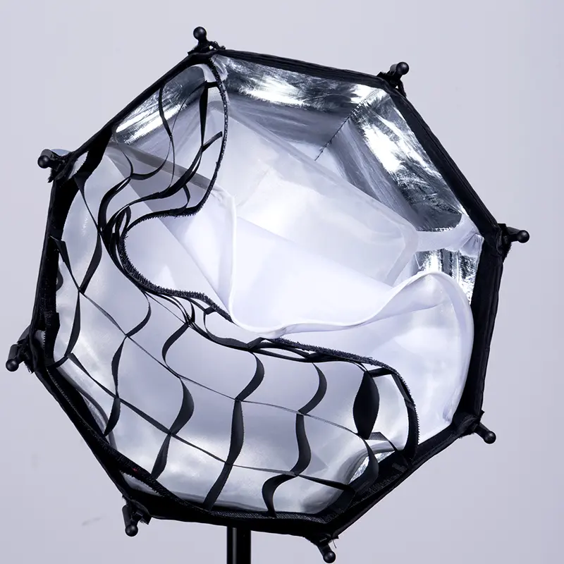 Софтбокс Ulanzi AS-D30 Octagonal Softbox, 30cm, Mini Bowens Mount and Grid (UV-L083GBB1 AS-D30) Київ - фото 6