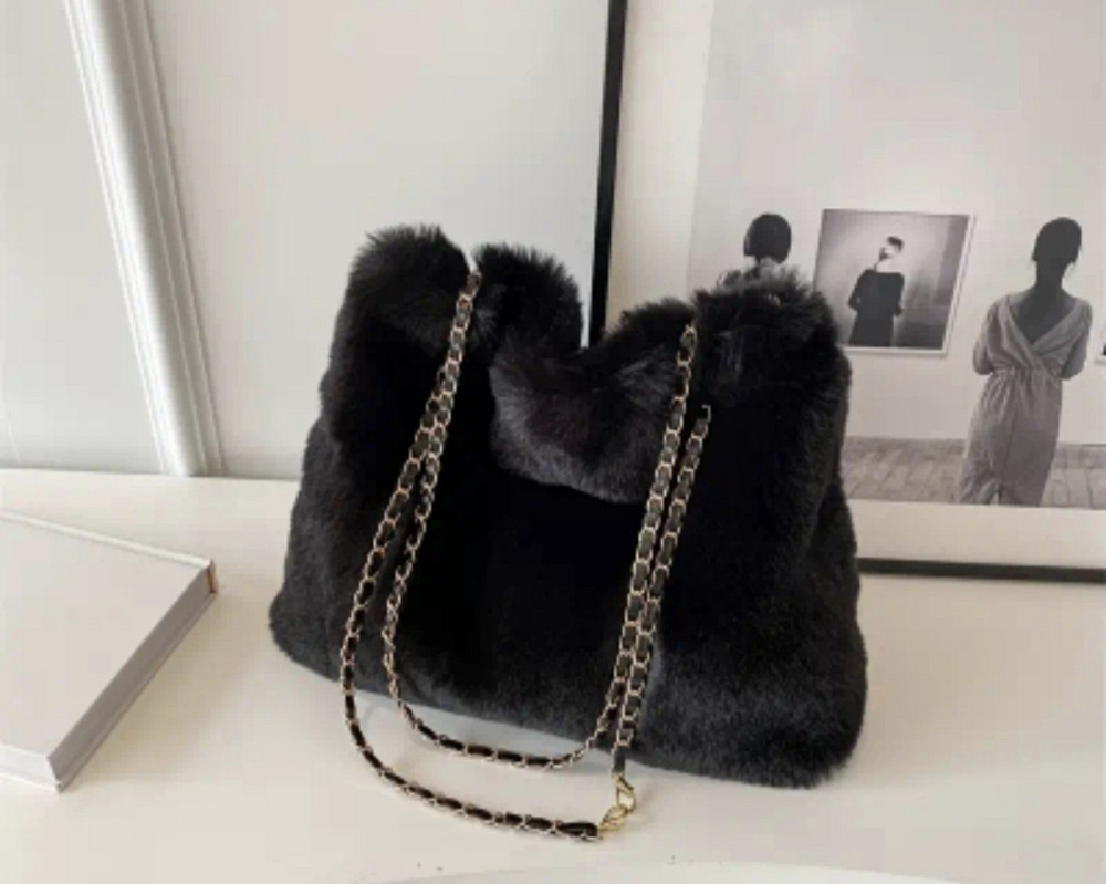 Сумка зі штучного хутра Чорна Сміла - фото 1