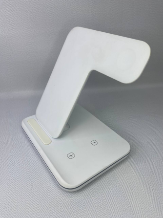 Бездротове зарядний пристрій Wireless Charger 3в1 для iPhone, Apple Watch, AirPods біле Б/В Київ