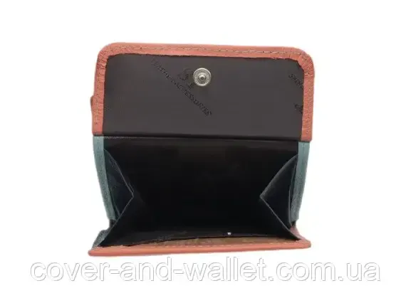 Красивий компактний жіночий гаманець із натуральної шкіри з фіксацією на магніт ST Leather Київ - фото 6