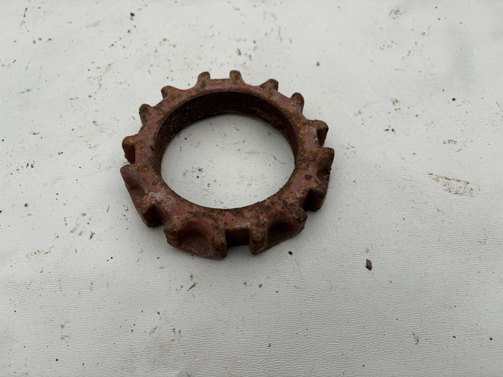 Гайка оси ведущего колеса Т-4А (М80х2). 04.39.122-2. Харьков - изображение 1