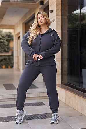 Женский спортивный костюм c нашивками Walker батал 54-56, Графит Киев