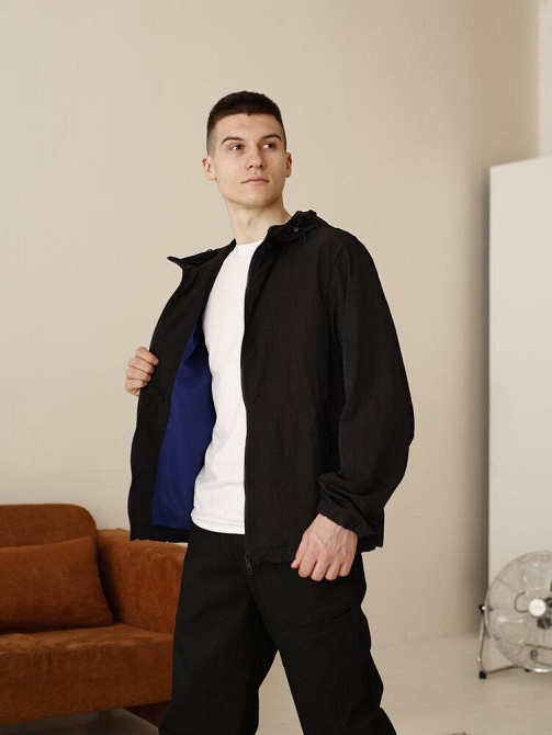 Мужская черная ветровка черная. Куртка-ветровка демисезонная легкая с карманами Pobedov Neon Киев - изображение 6