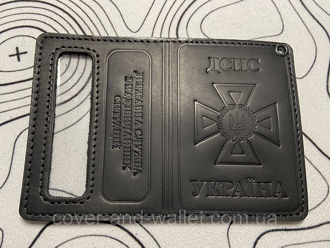 Обложка ДСНС с пластиковым шевроном из винтажной кожи черного цвета P_Leather Киев - изображение 4