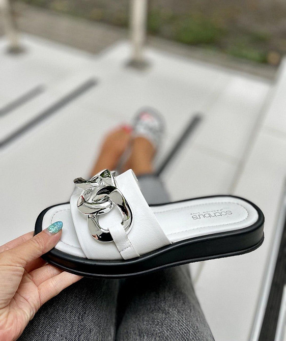 Sothby 's Шльопанці жіночі Sothby 's M-521 білі (літо, шкіра натуральна) (4685) лише 37р.38р. 3 Коломыя - изображение 1