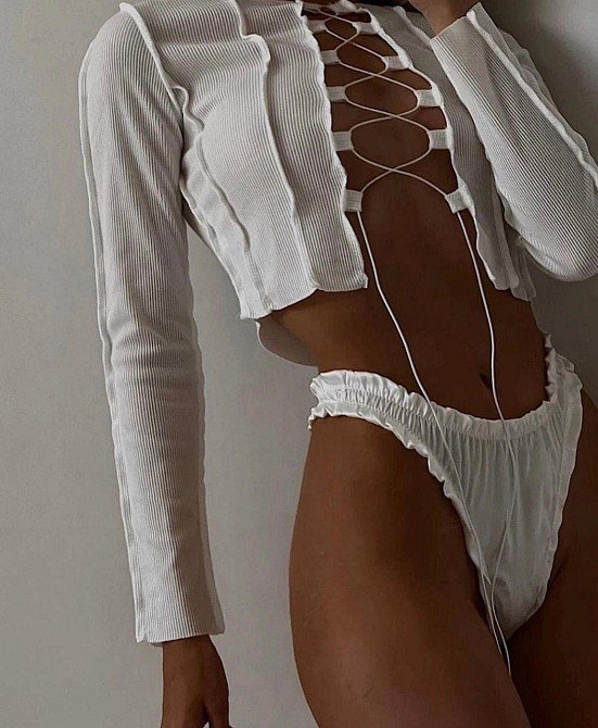 Жіночий стильний привабливий топ із довгим рукавом на шнурівці рубчик мустанг Молочний, 44/46 Одеса - фото 2