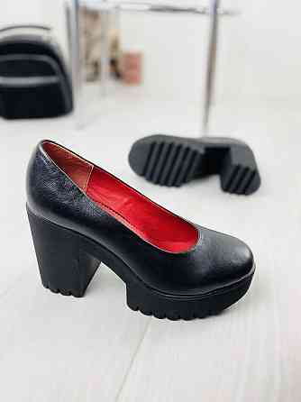 Kluchini Туфлі жіночі KLUCHINI чорні натуральна шкіра 38р. (4662) Коломыя