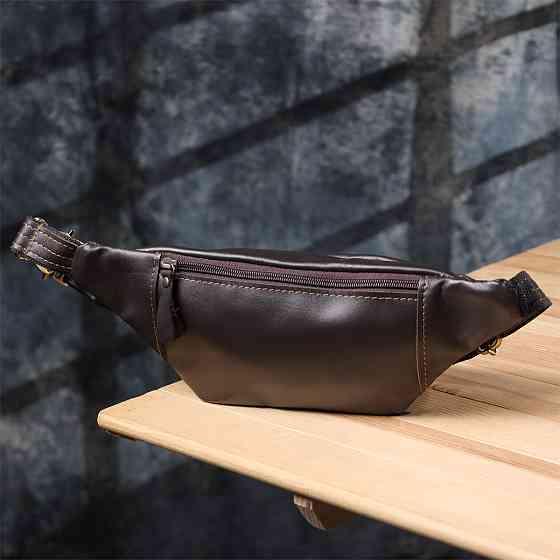 Мужская сумка-бананка компактного размера из натуральной гладкой кожи Shvigel 23126 Коричневый Киев