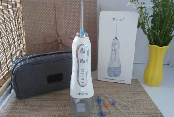Іригатор ротової порожнини портативний H2oFloss HF-6 білий, 8 насадок + дорожня сумка в подарунок Київ