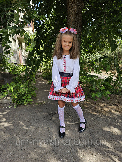 Комплект школьной формы блузка длинный рукав и юбочка с орнаментом 122-134 Кривой Рог - изображение 3