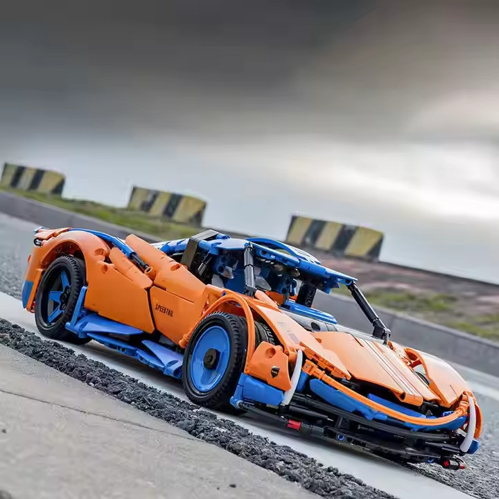 Конструктор спортивна машина Pagani на управлінні на 1883 деталі, колір синій з помаранчевим Кам'янець-Подільський - фото 4