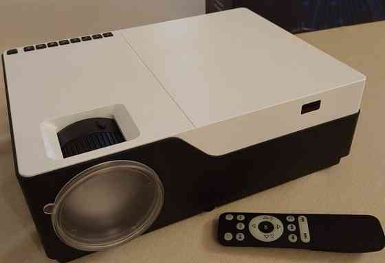 Проєктор: LED M18. Харків