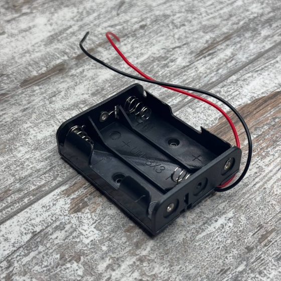 Бокс для батареек 3×AA 4.5В с проводами пластиковый держатель для Arduino, DIY и электронных модулей Киев