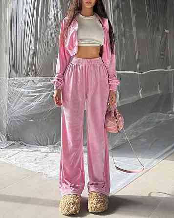 Женский стильный костюм двойка кофта с вышивкой и штаны велюр Розовый, 46/48 Одесса