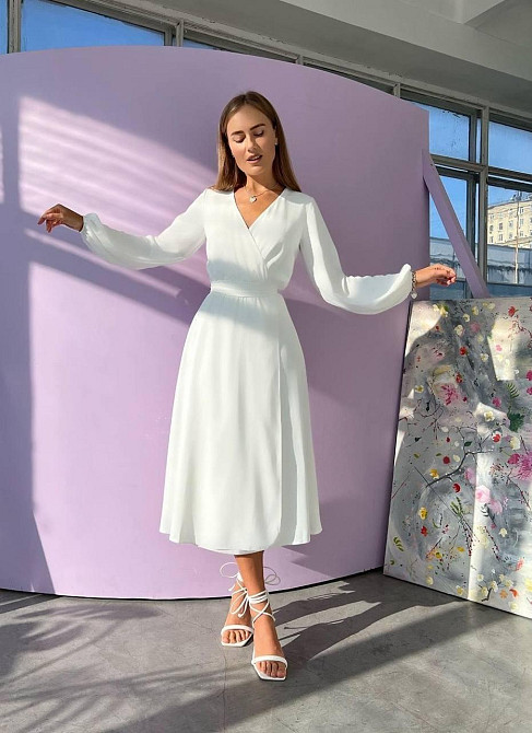 Женское романтичное приталенное миди платье софт Молочный Одесса - изображение 5