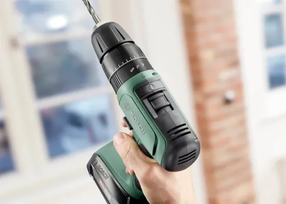 Акумуляторний ударний дриль-шуруповерт Bosch UniversalImpact 18 (без акумулятора) з кейсом та зарядним AL 1810 CV, шурупокрут Київ