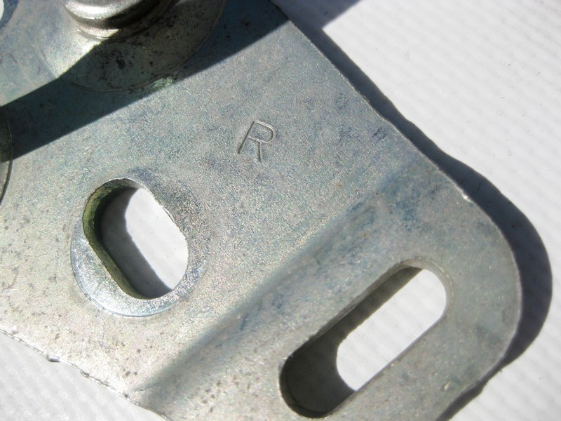 Mercedes-Benz  A2039230232 Вушка - петля замка 2-го ряду сидінь праворуч C-Class S203 CLC Sportcoupe C203 B-Class W245 Одесса - изображение 6