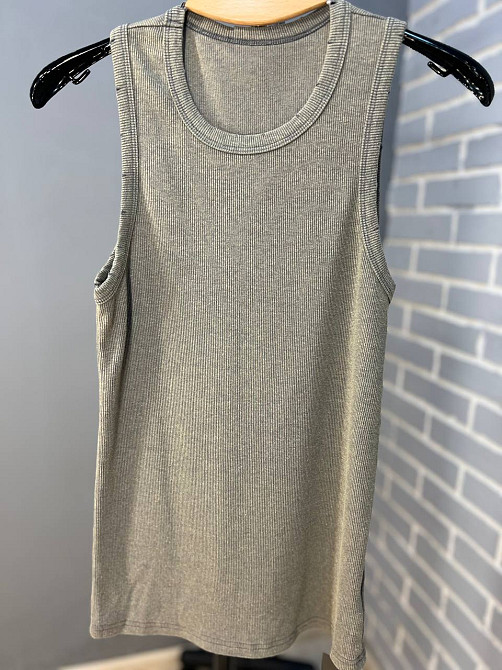 Майка женская A-N 2330 базовая вареная в мелкий рубчик с порезами one size хаки, хаки, one size Киев - изображение 7