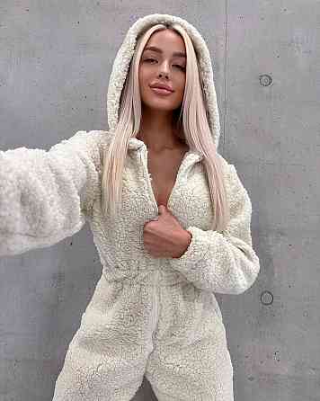 Жіночий теплий затишний комбінезон з капюшоном з хутра тедді Одеса