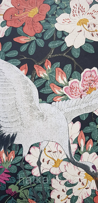 Шпалери вінілові на флізеліні Rasch Clasik 0,53х10 птиці цаплі квіти листя яскраві бузкові рожеві на чорному Київ - фото 3