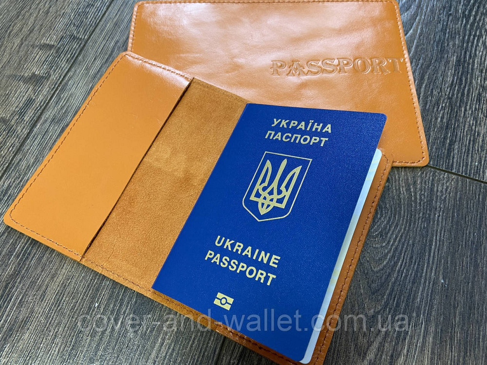 Обкладинка на паспорт із натуральної шкіри жовтого кольору ST Leather Київ - фото 1