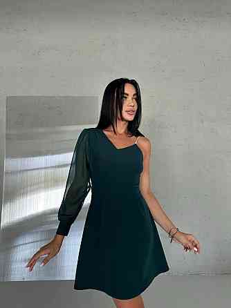 Женское праздничное мини платье на одно плечо костюмка с шифоновыми рукавами Изумрудный, 42 Одесса