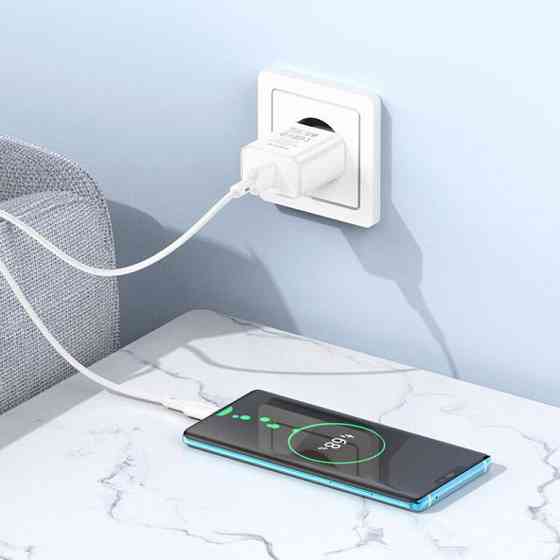 Зарядний пристрій BOROFONE BA72A з кабелем Type-C 18W Білий Київ